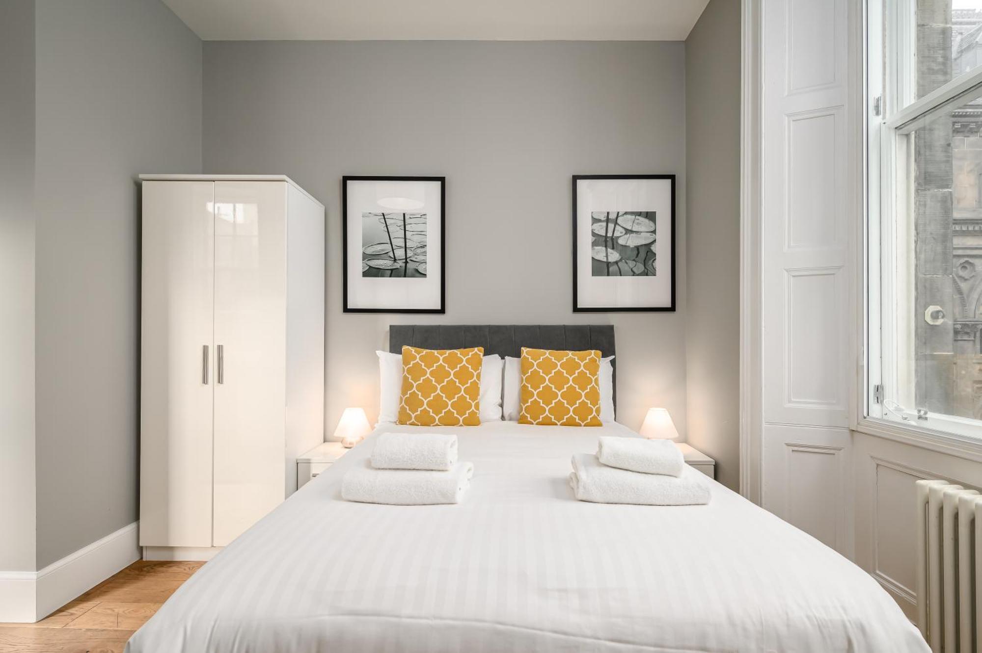 Destiny Scotland - St Andrew Square Appartement Edinburgh