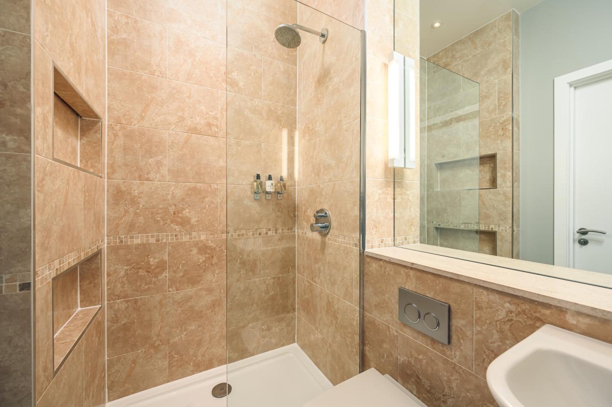 Destiny Scotland - St Andrew Square Appartement Edinburgh