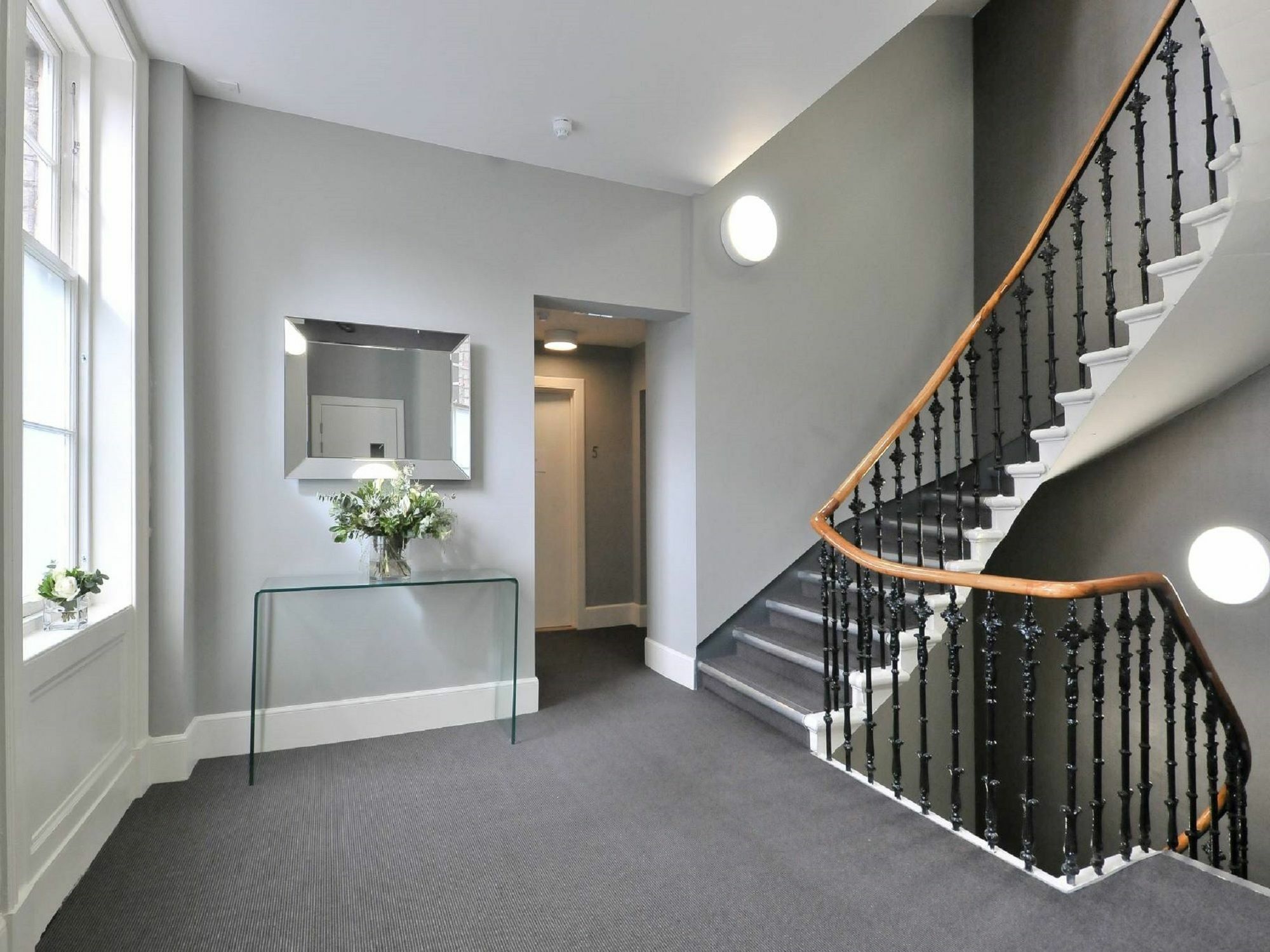 Destiny Scotland - St Andrew Square Apartment EDI